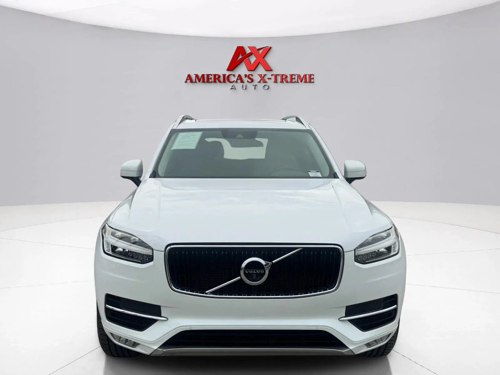 Volvo XC90 photo 9