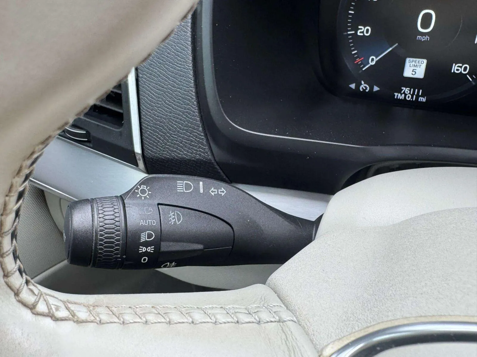 Volvo XC90 photo 20