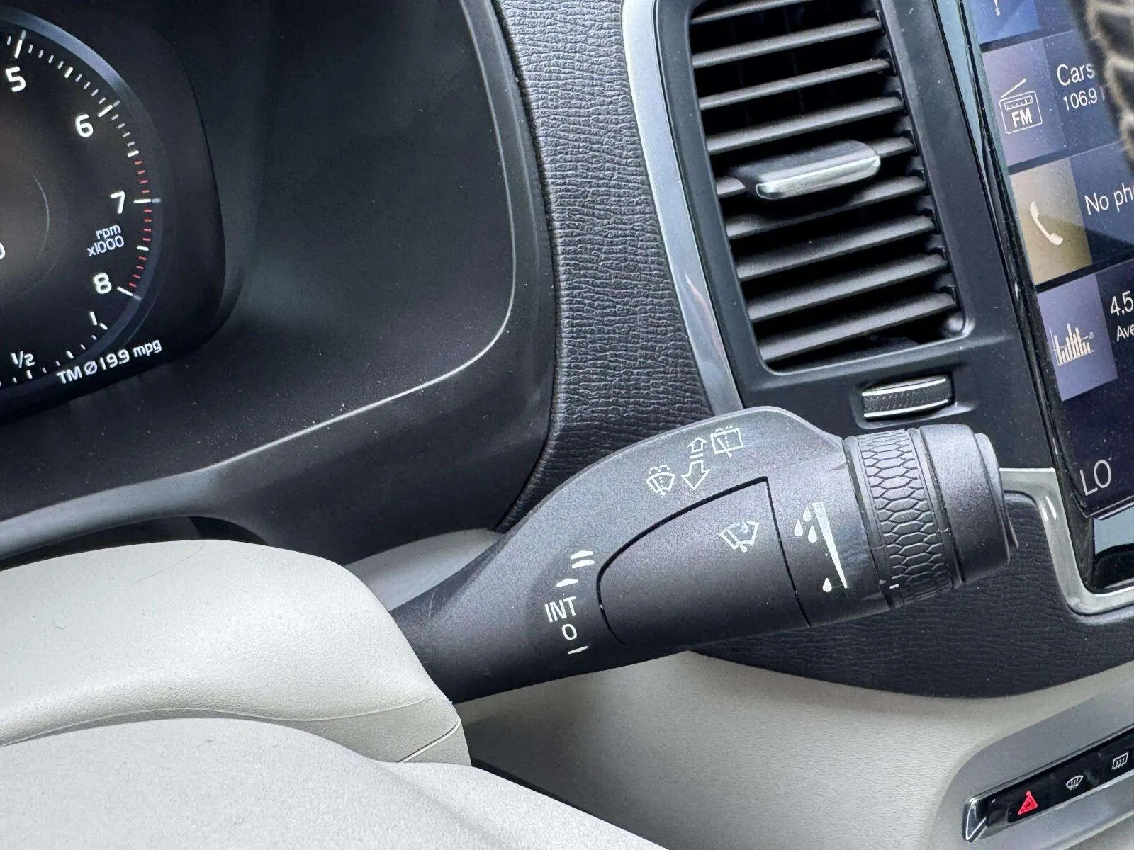 Volvo XC90 photo 21