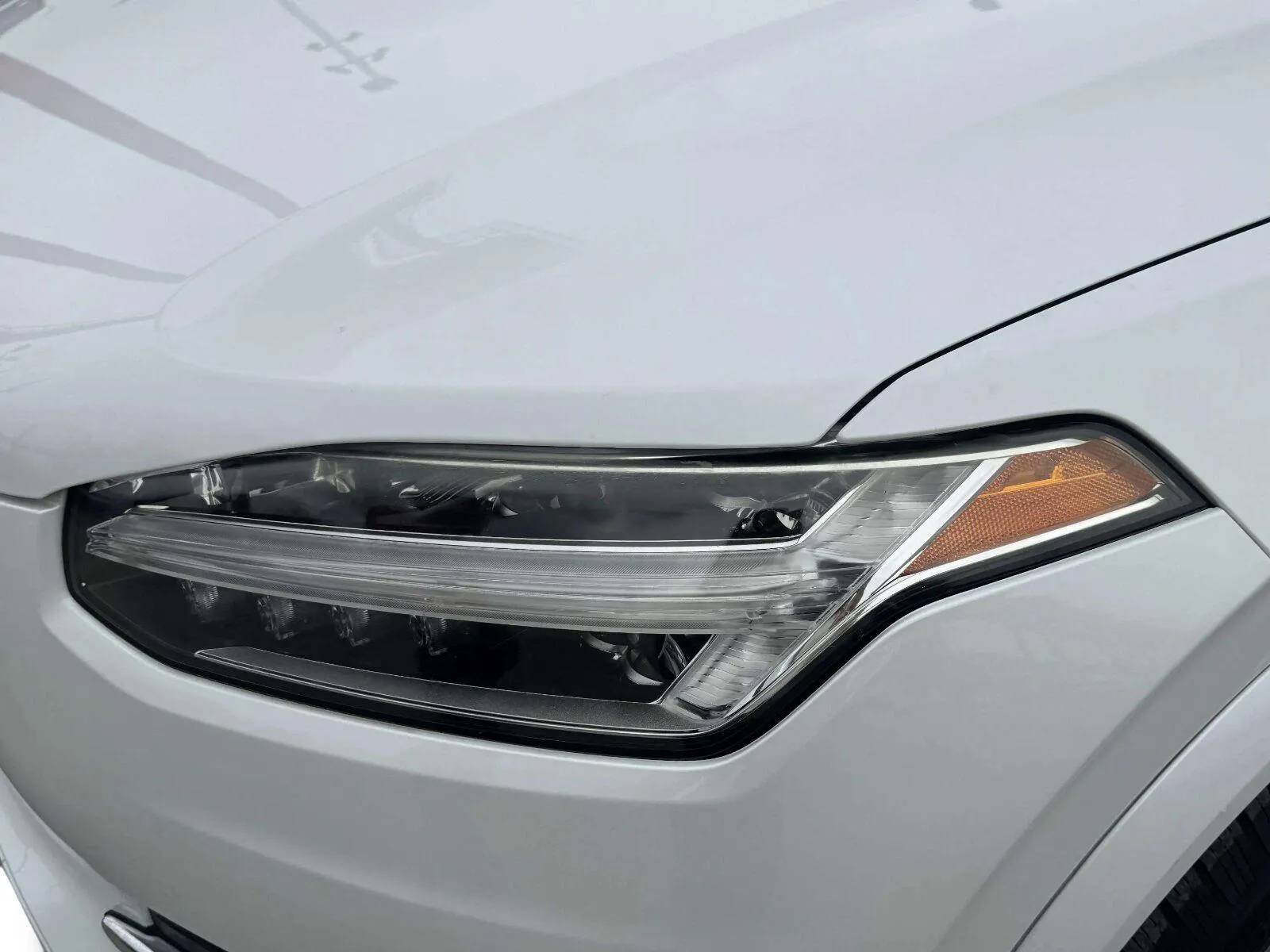 Volvo XC90 photo 12