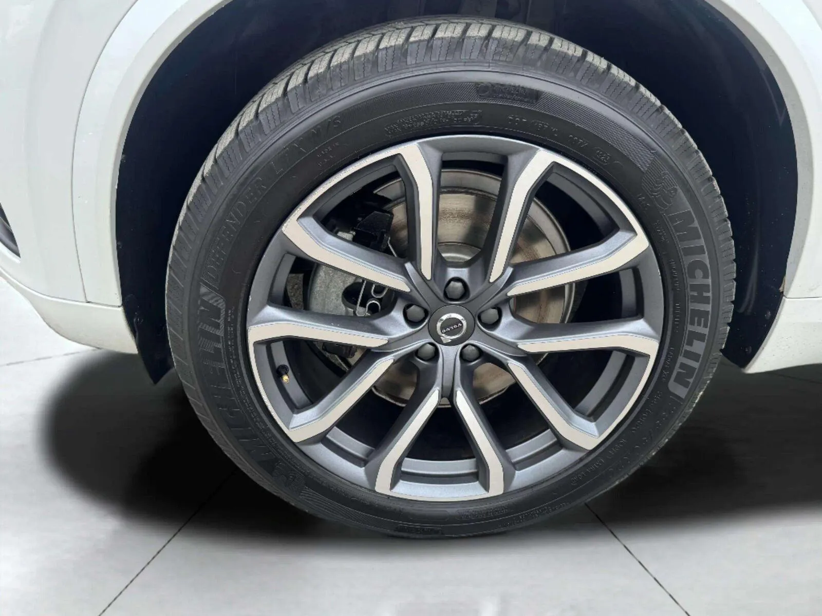 Volvo XC90 photo 45