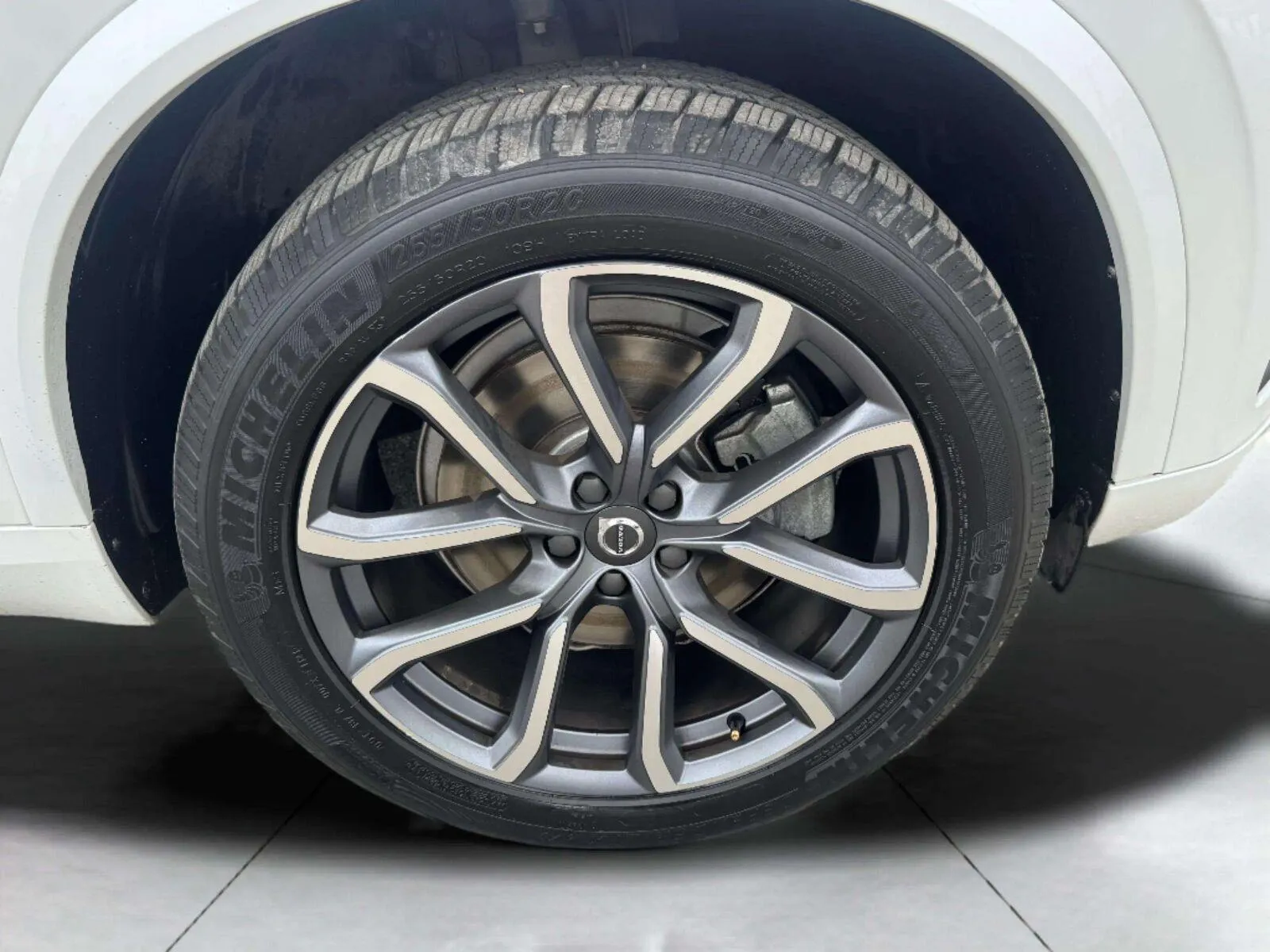 Volvo XC90 photo 48