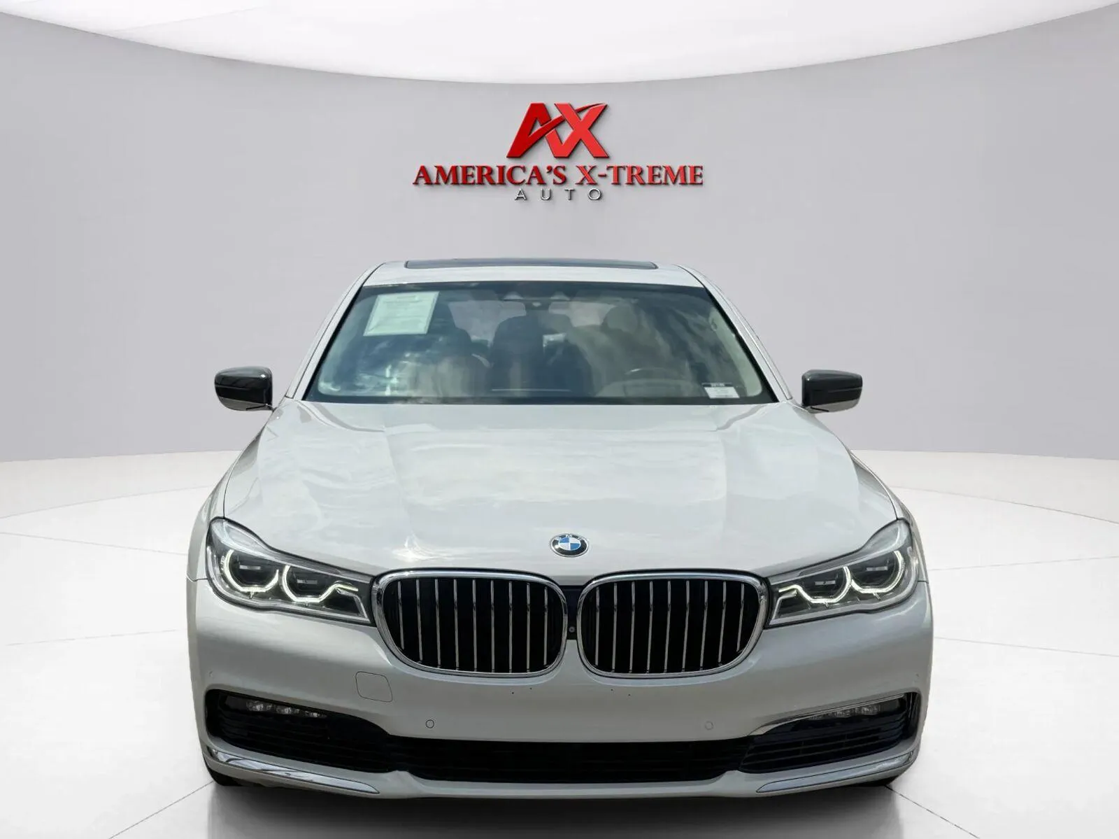BMW 7 Series photo 10