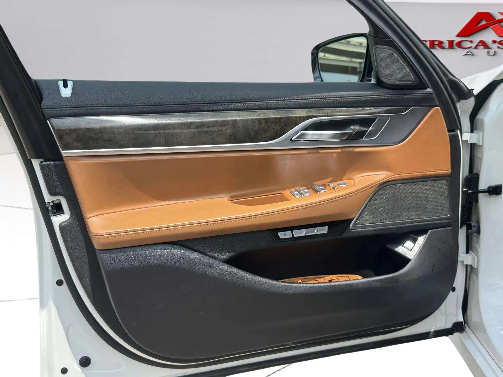 BMW 7 Series photo 19