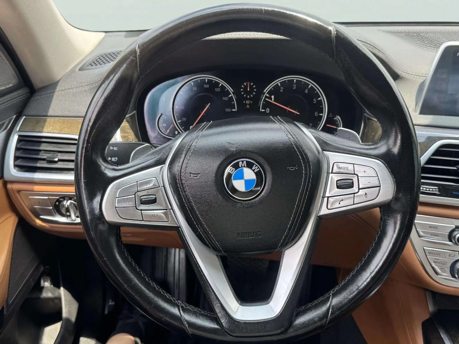 BMW 7 Series photo 27