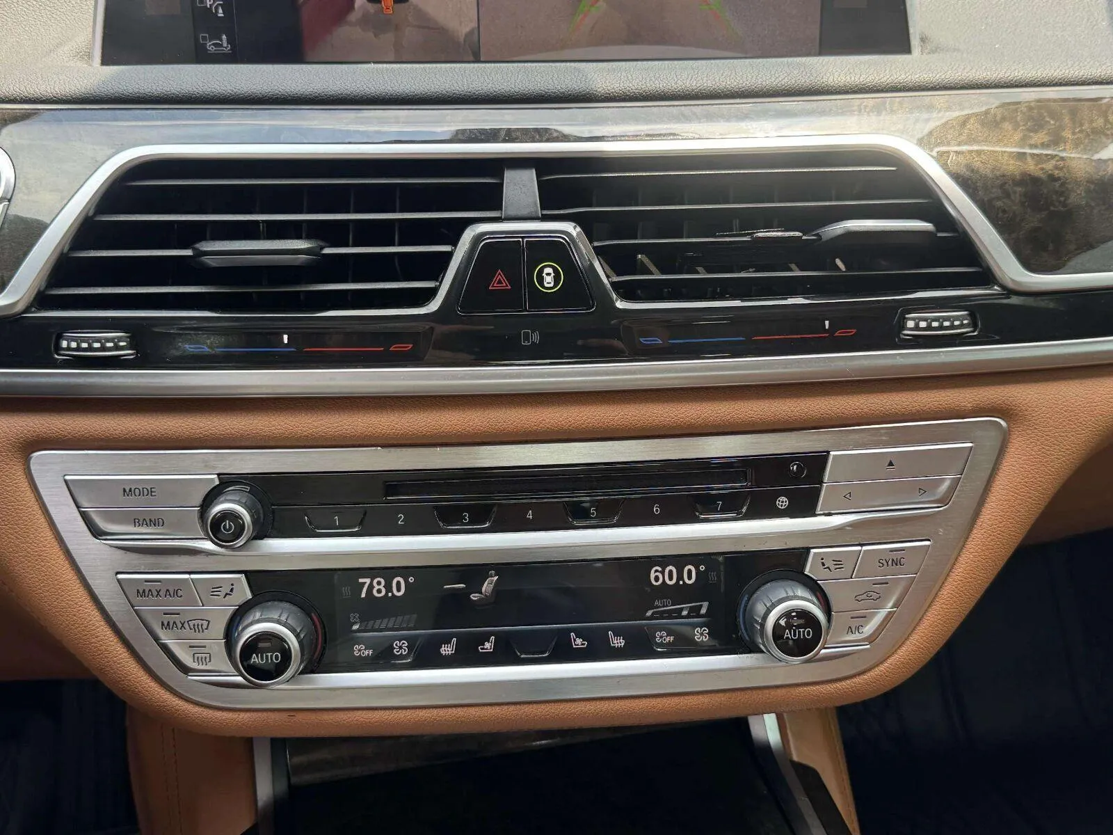 BMW 7 Series photo 31