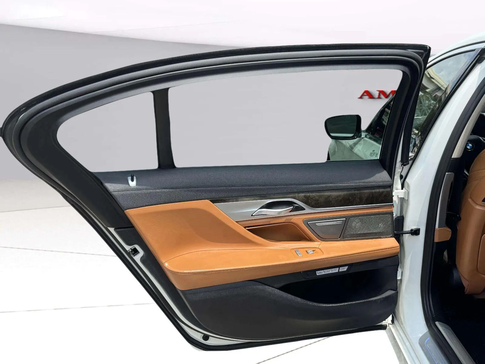 BMW 7 Series photo 33