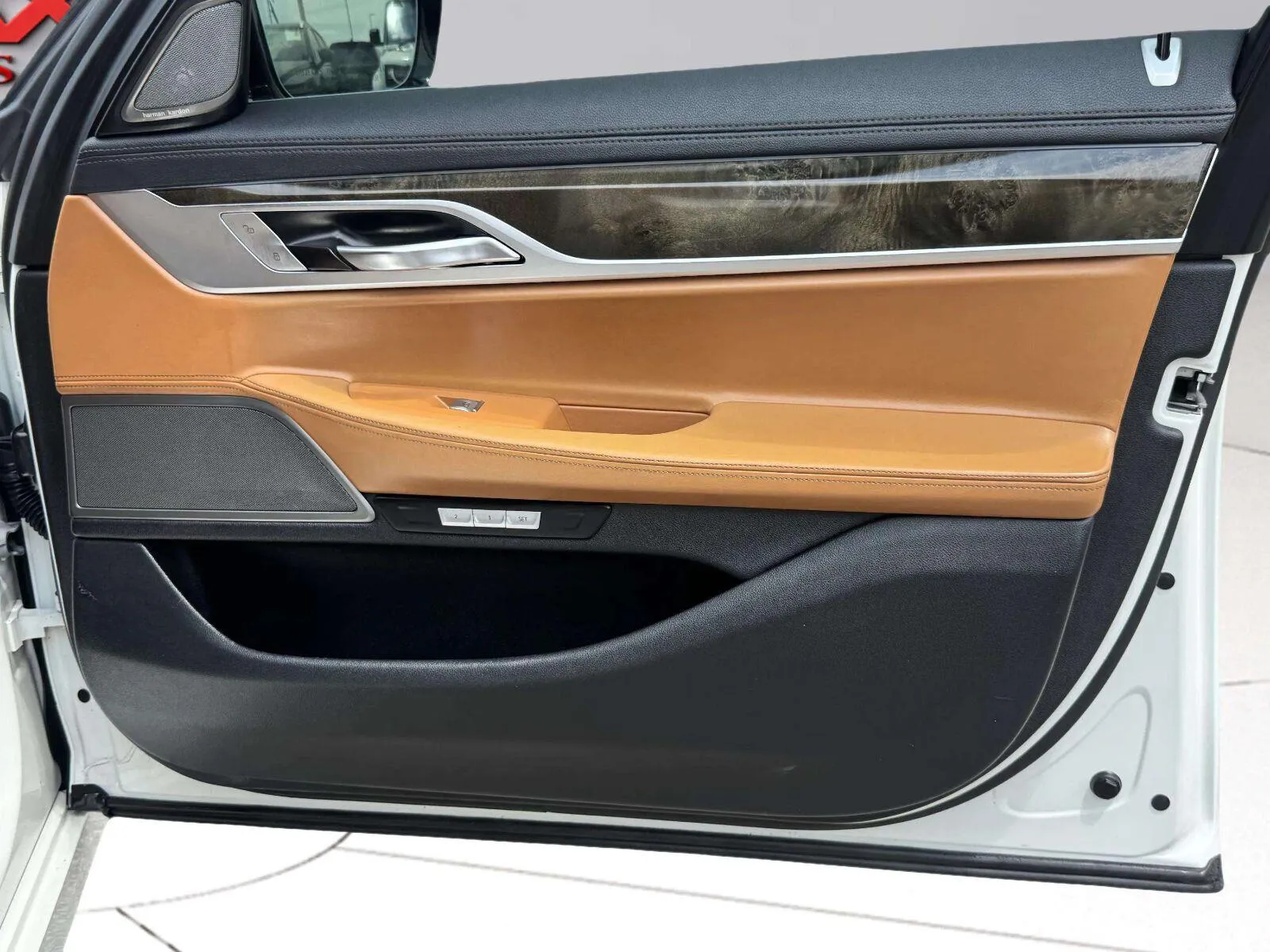 BMW 7 Series photo 46