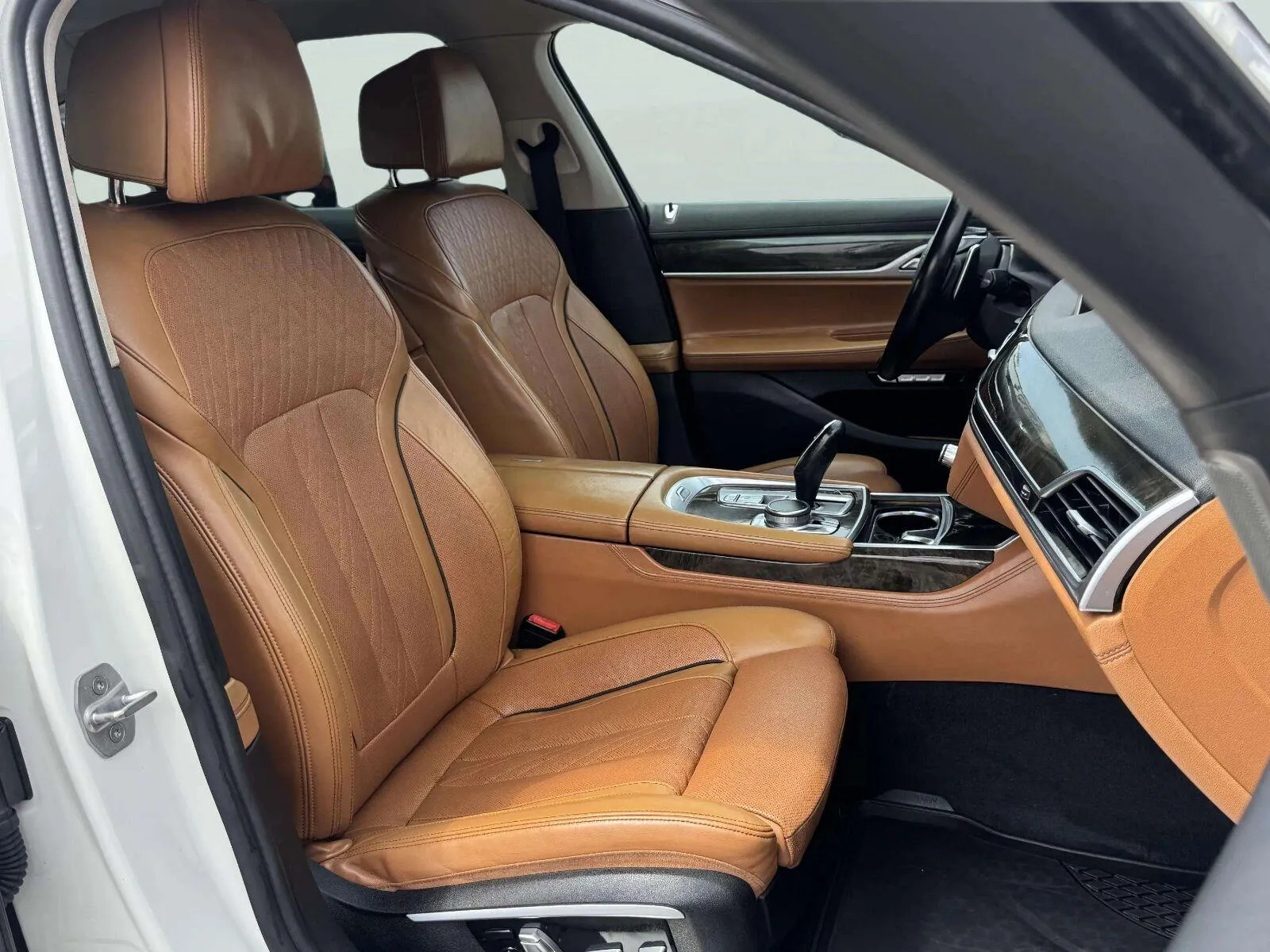 BMW 7 Series photo 47