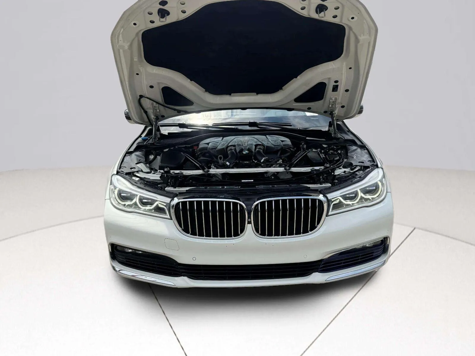 BMW 7 Series photo 54