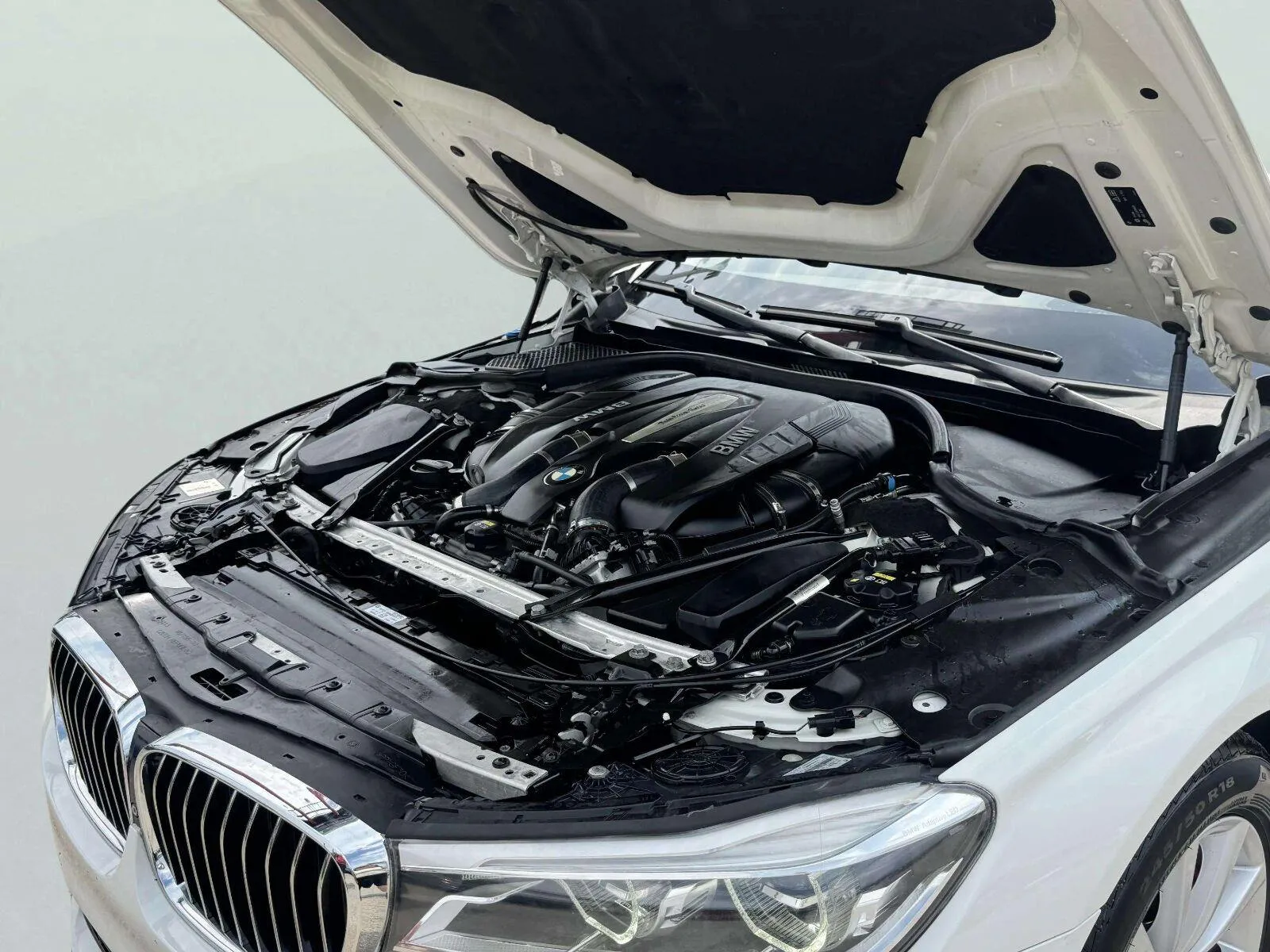 BMW 7 Series photo 55