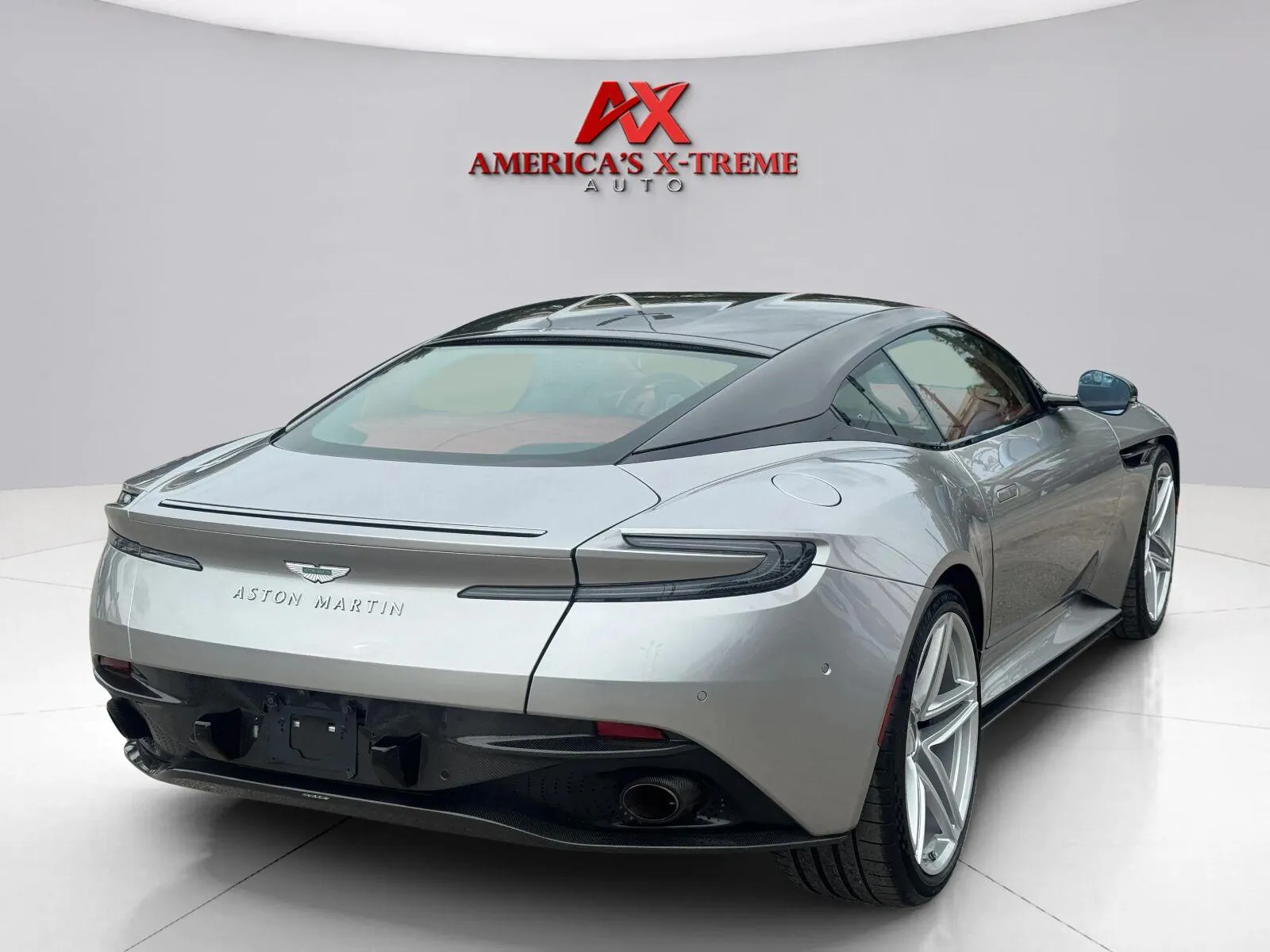 Aston Martin DB12 photo 9
