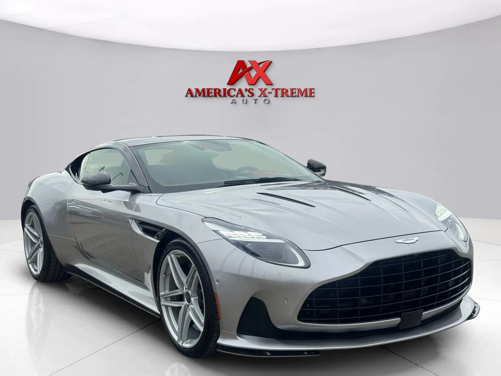 Aston Martin DB12 photo 11