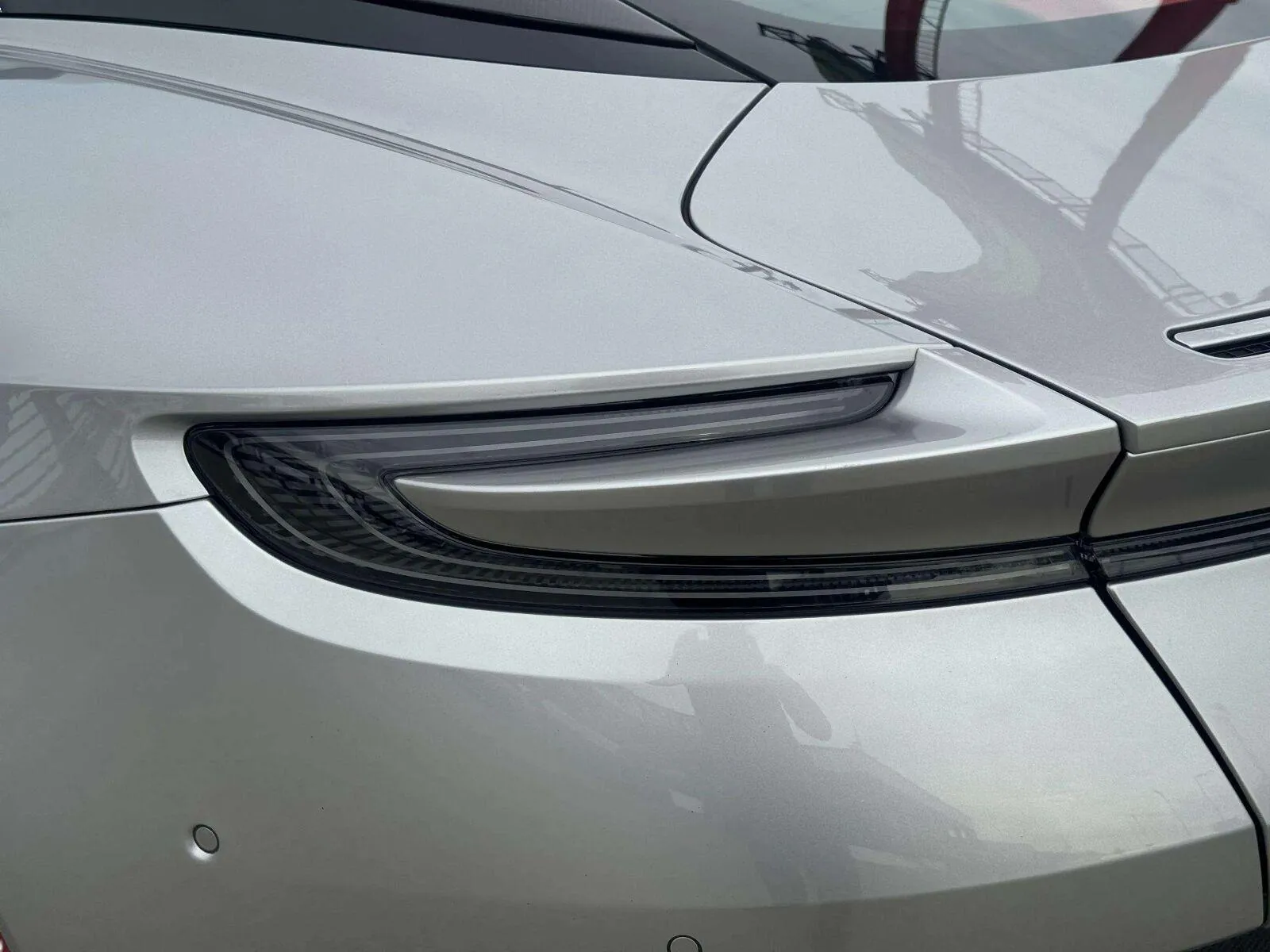 Aston Martin DB12 photo 20