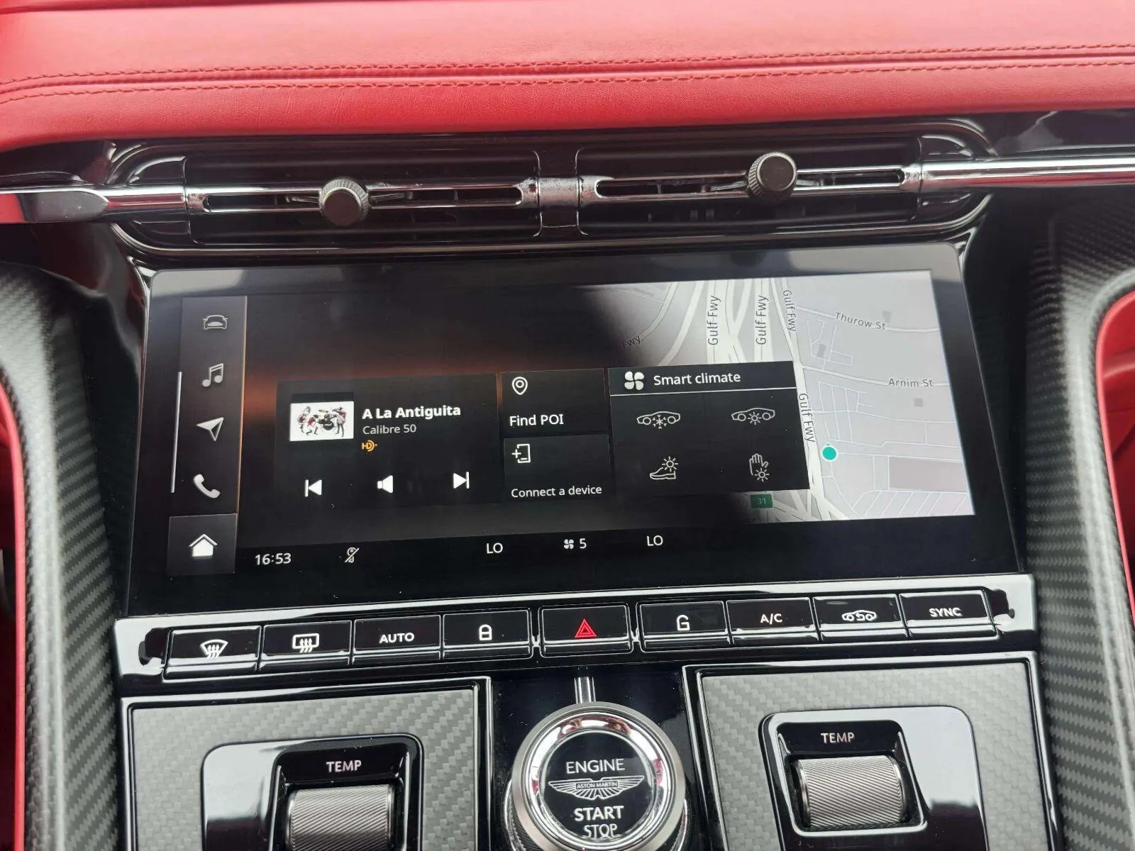 Aston Martin DB12 photo 40