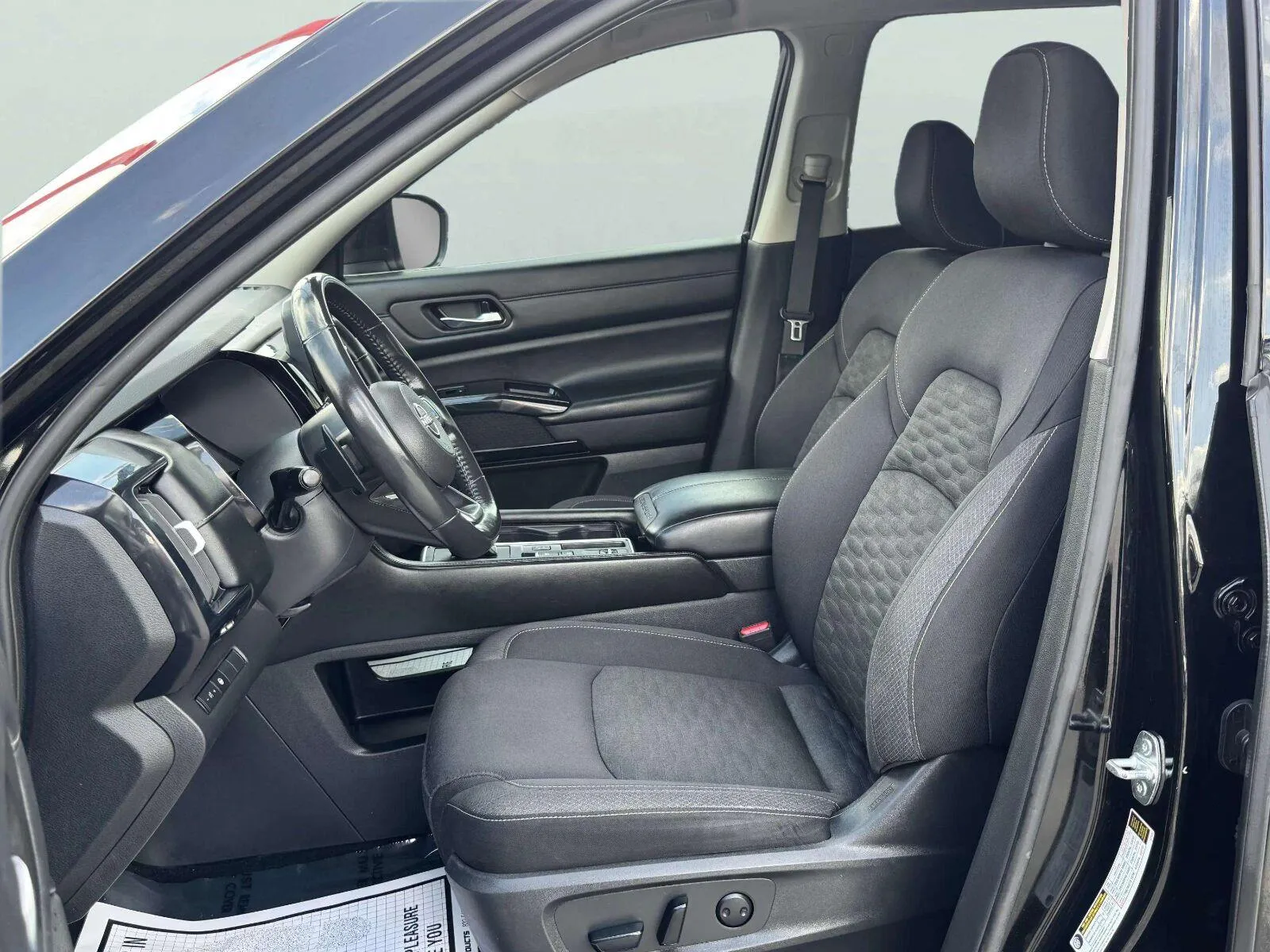 Nissan Pathfinder photo 14