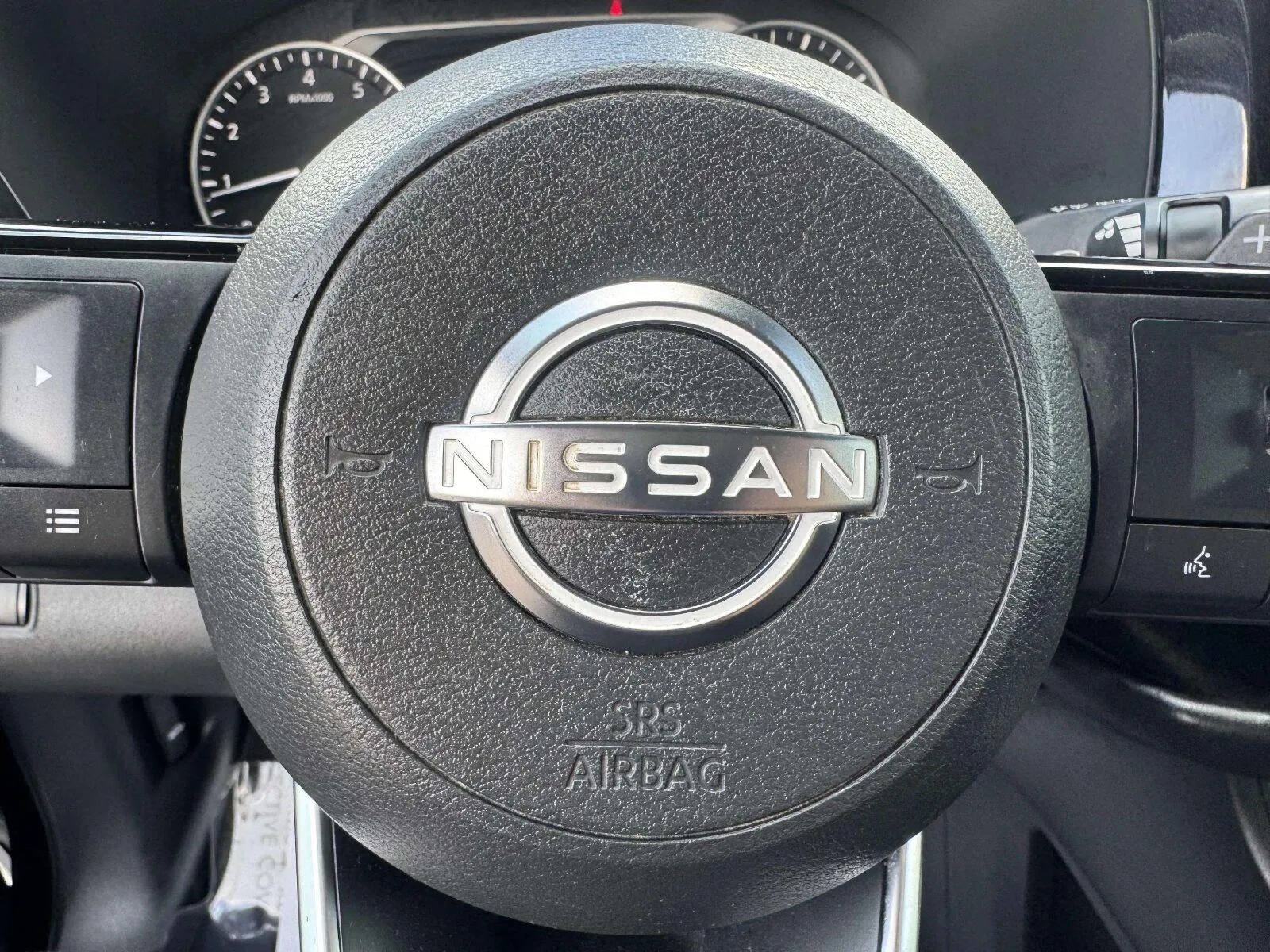 Nissan Pathfinder photo 19