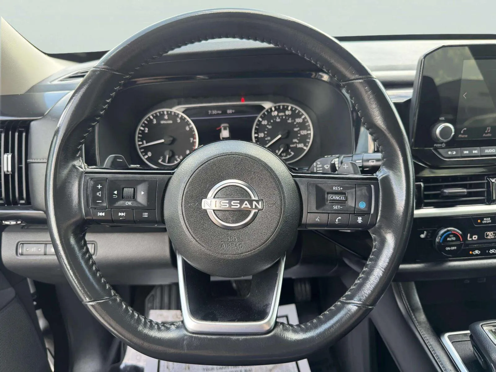 Nissan Pathfinder photo 21