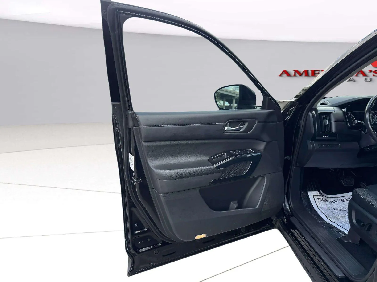 Nissan Pathfinder photo 24