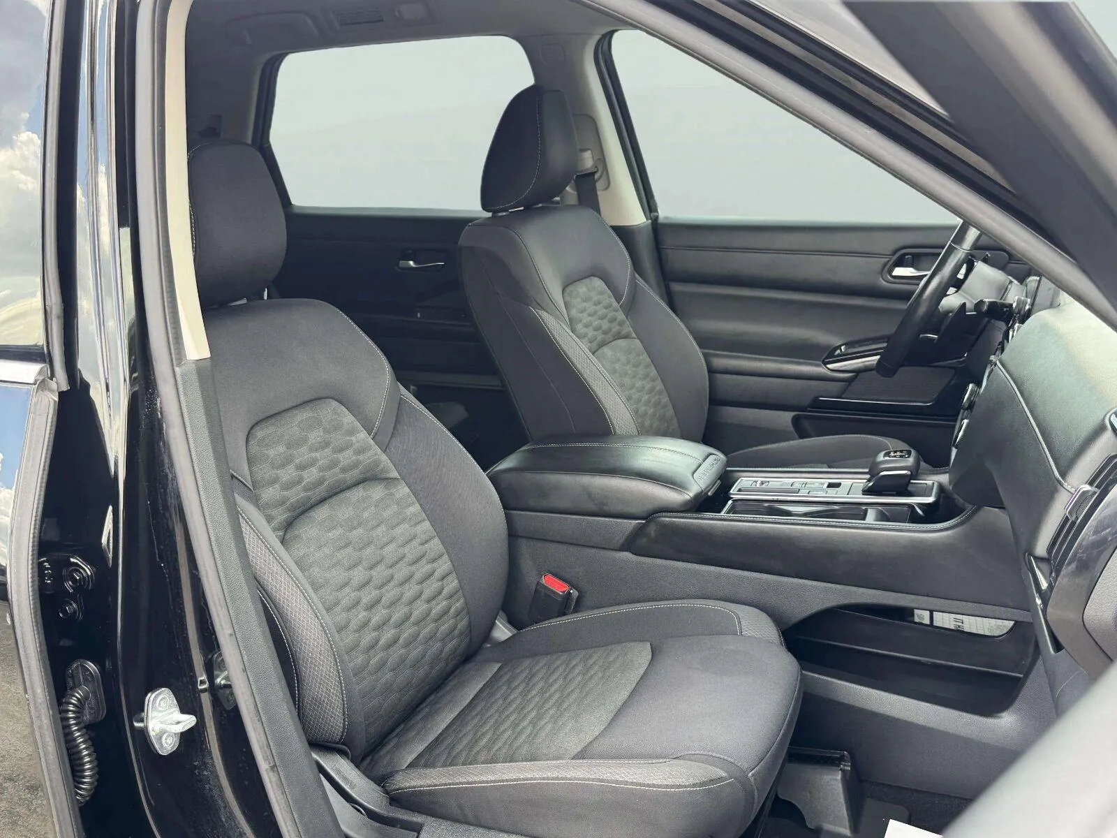 Nissan Pathfinder photo 41