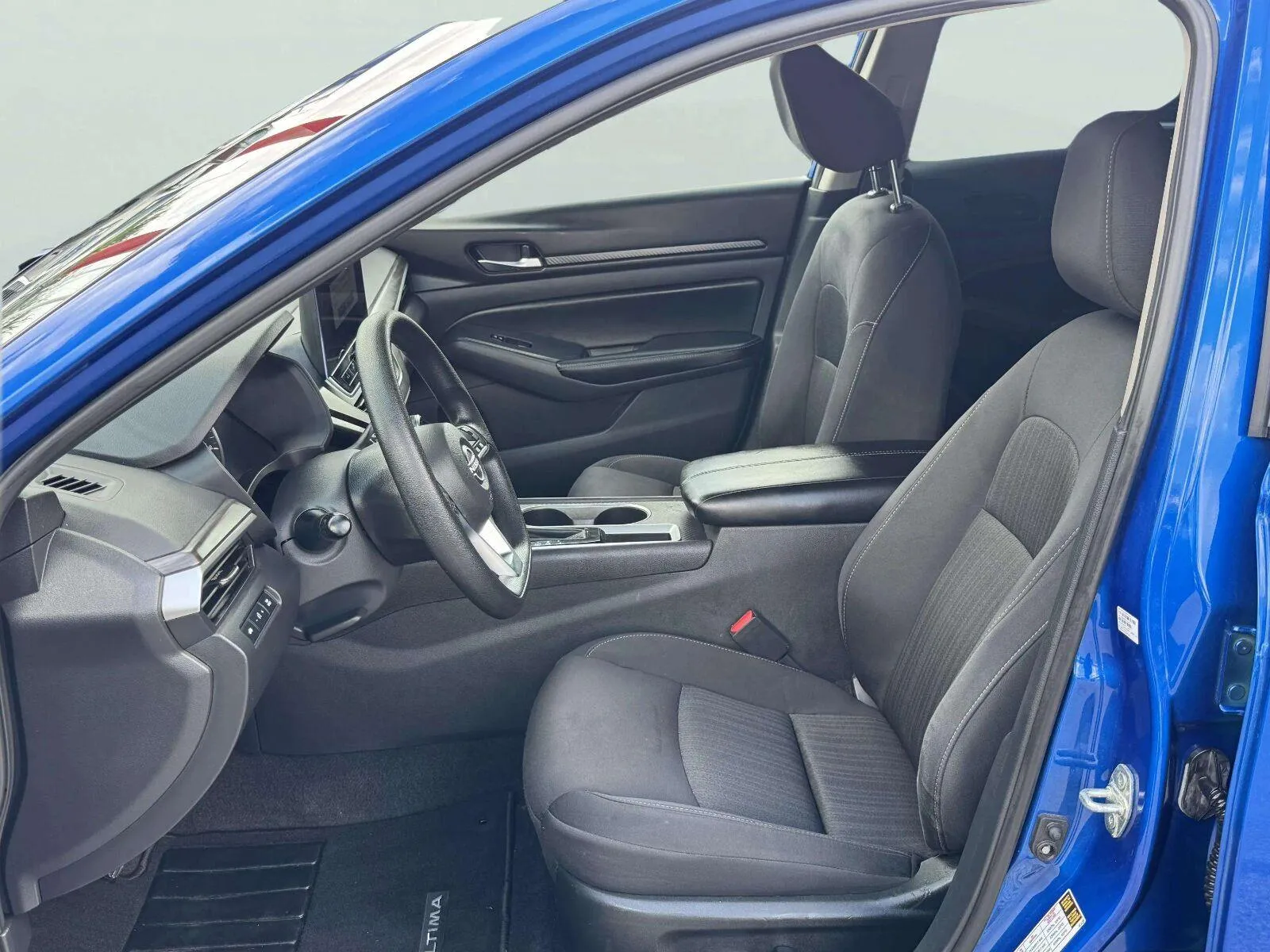 Nissan Altima photo 16