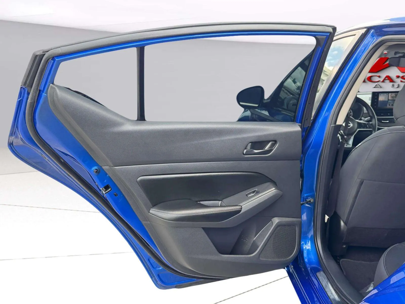 Nissan Altima photo 30