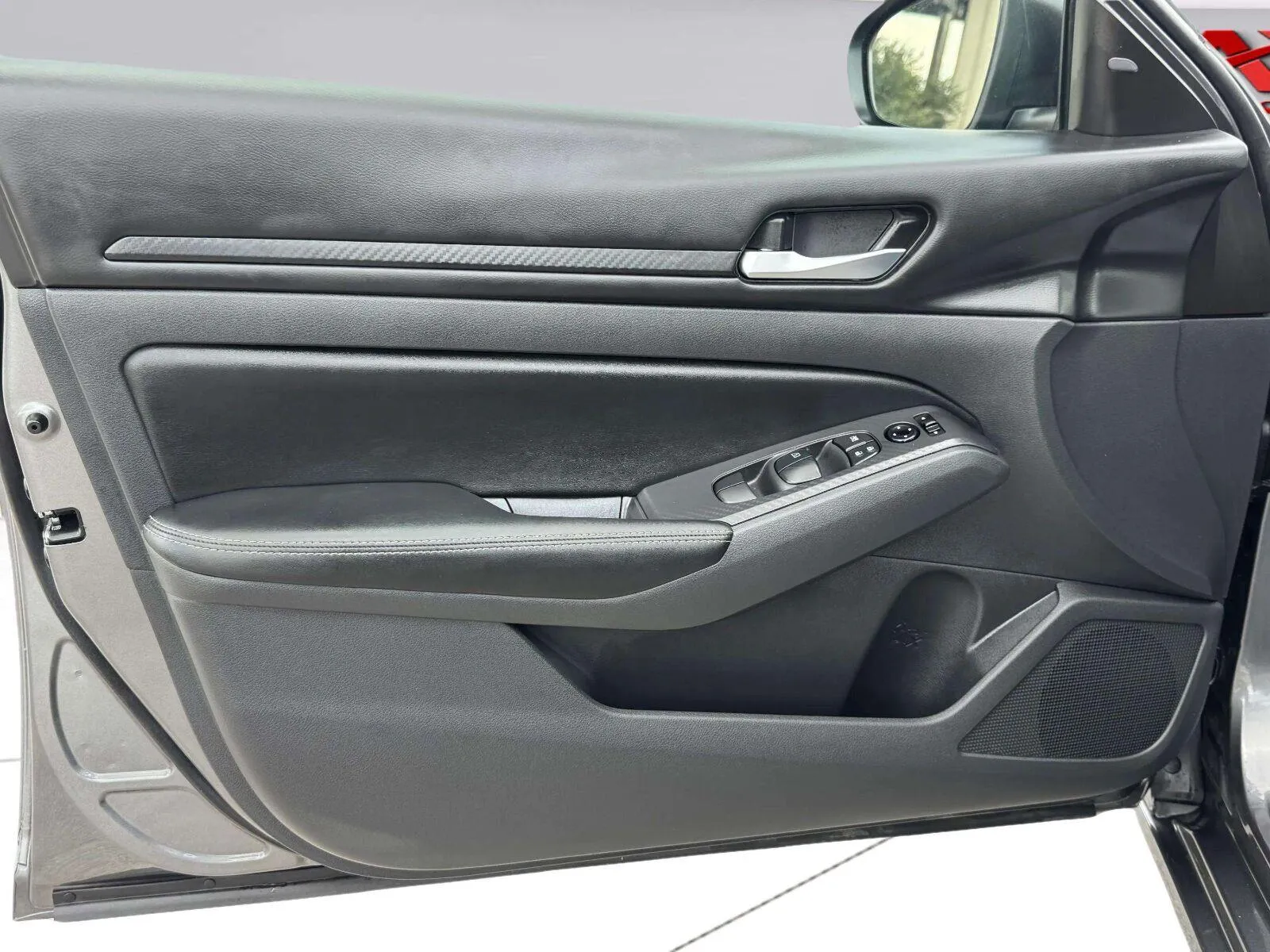 Nissan Altima photo 16