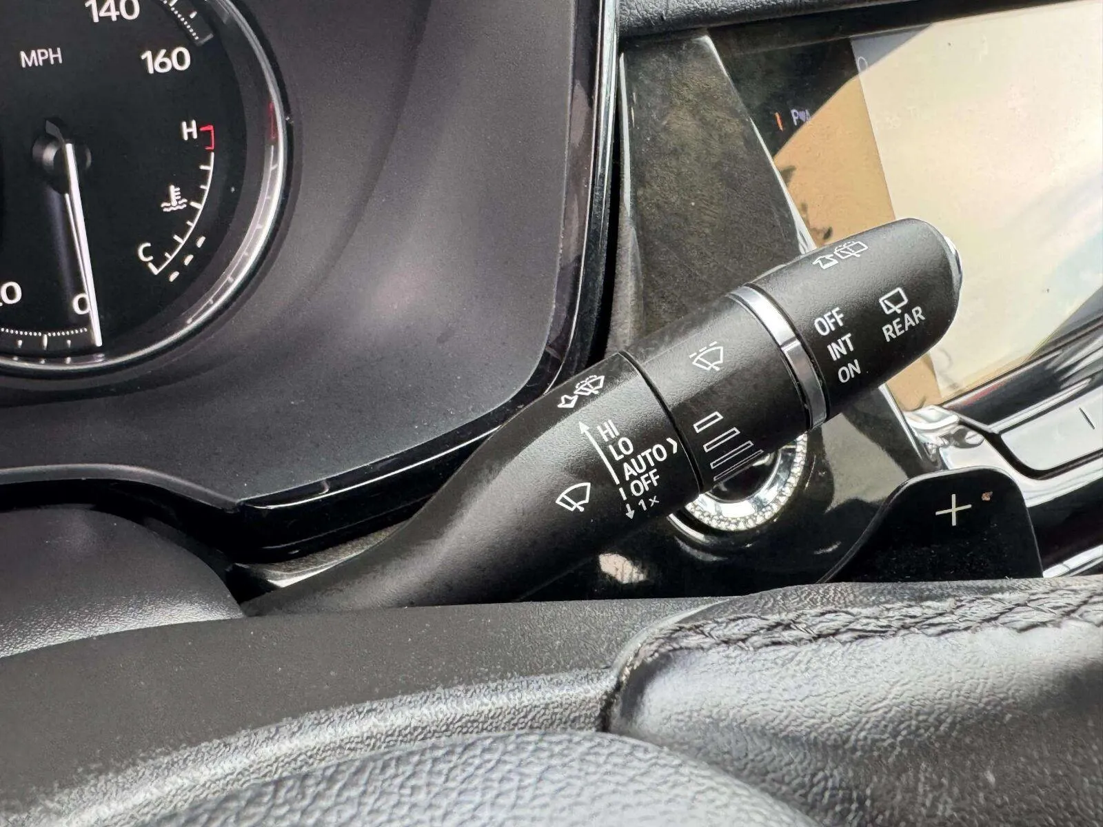 Cadillac XT6 photo 19