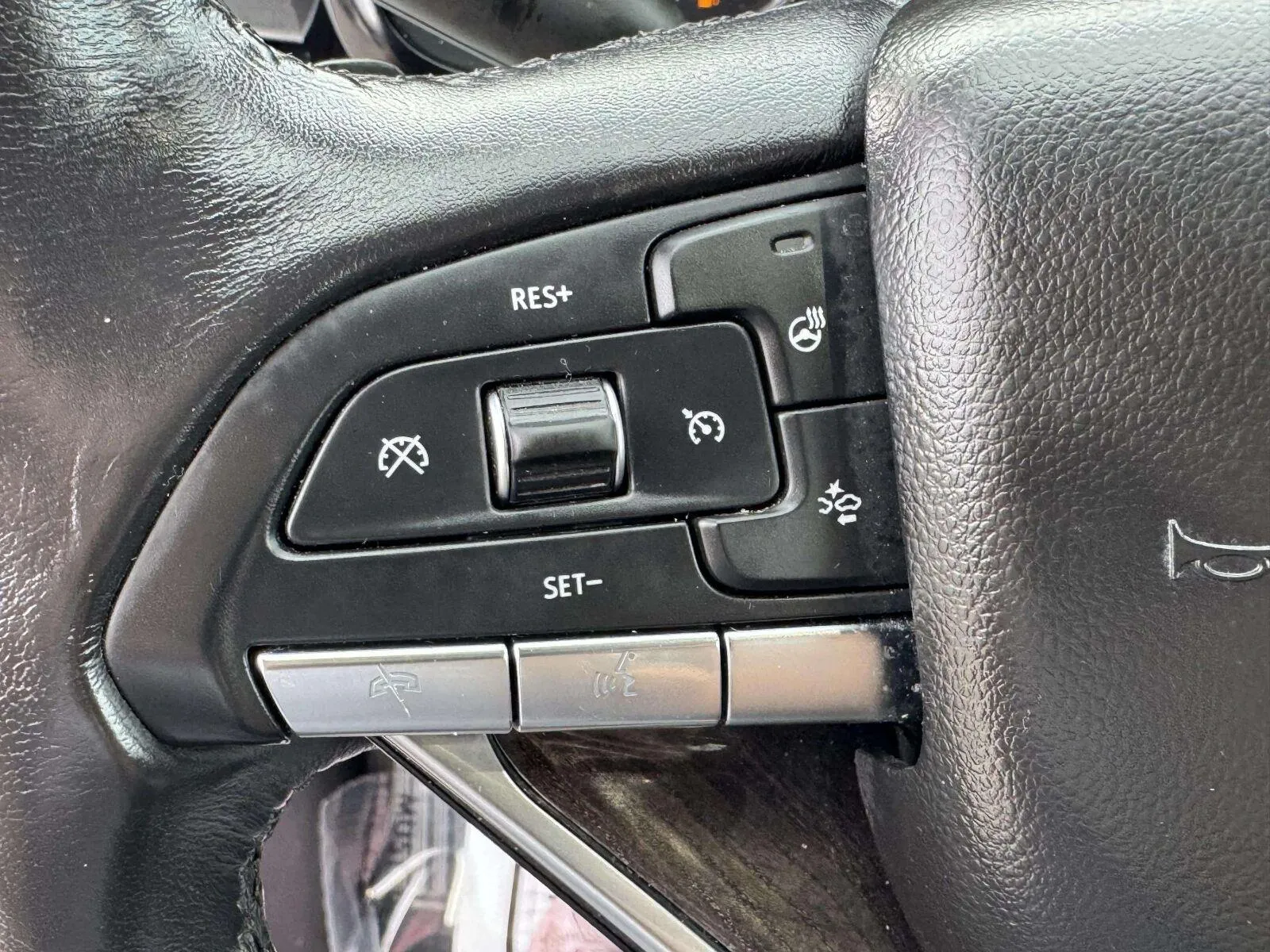 Cadillac XT6 photo 20