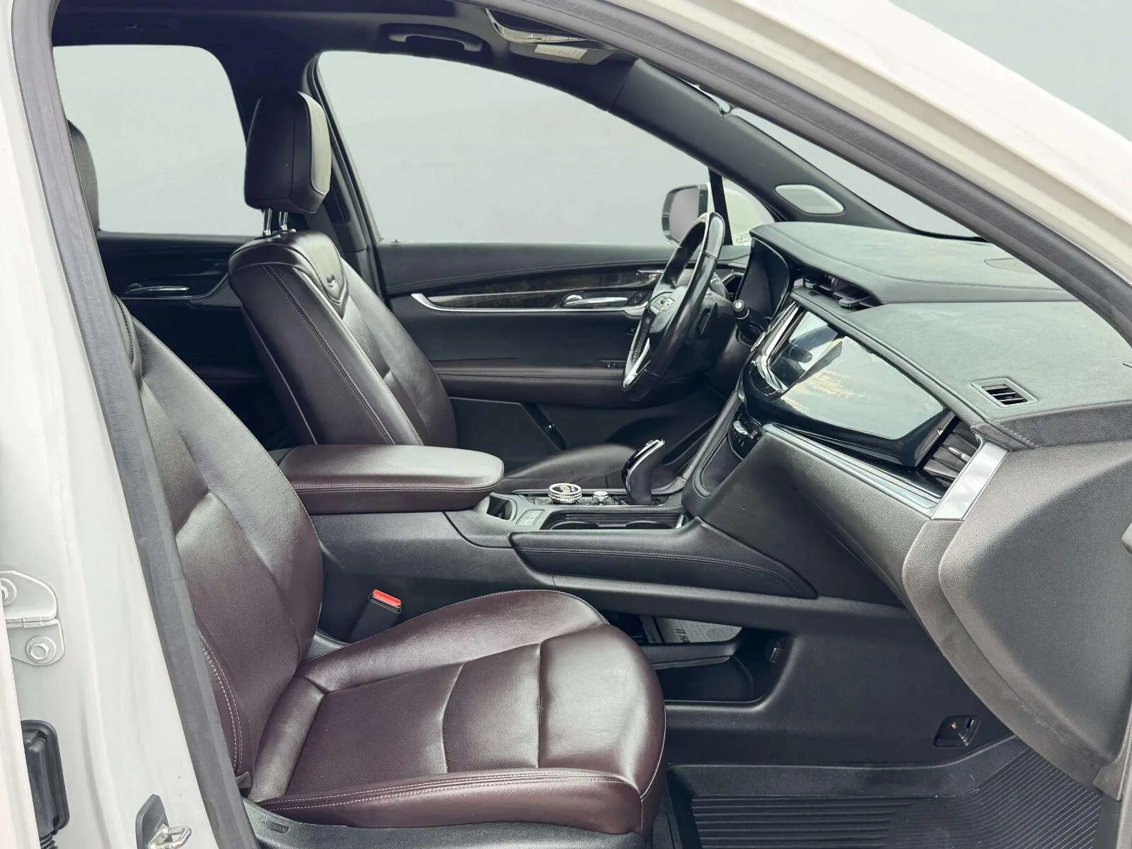 Cadillac XT6 photo 38