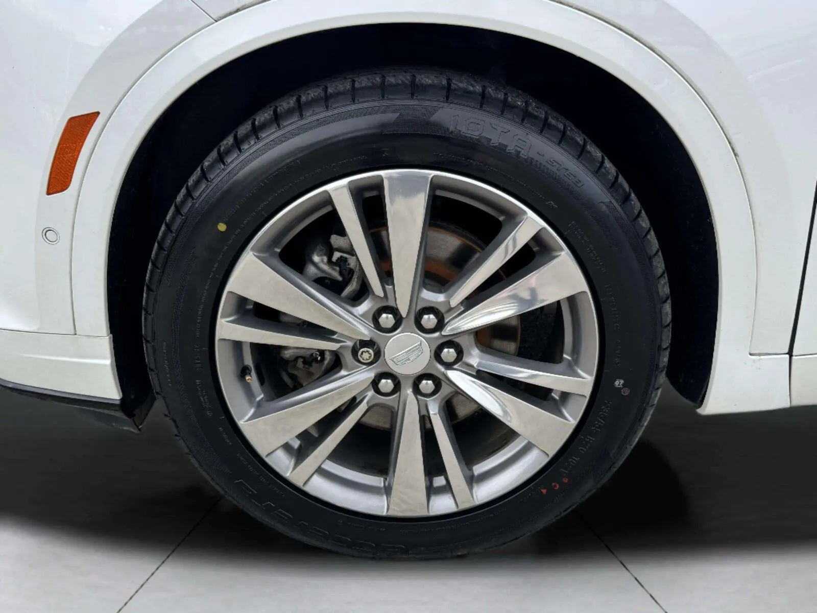 Cadillac XT6 photo 44
