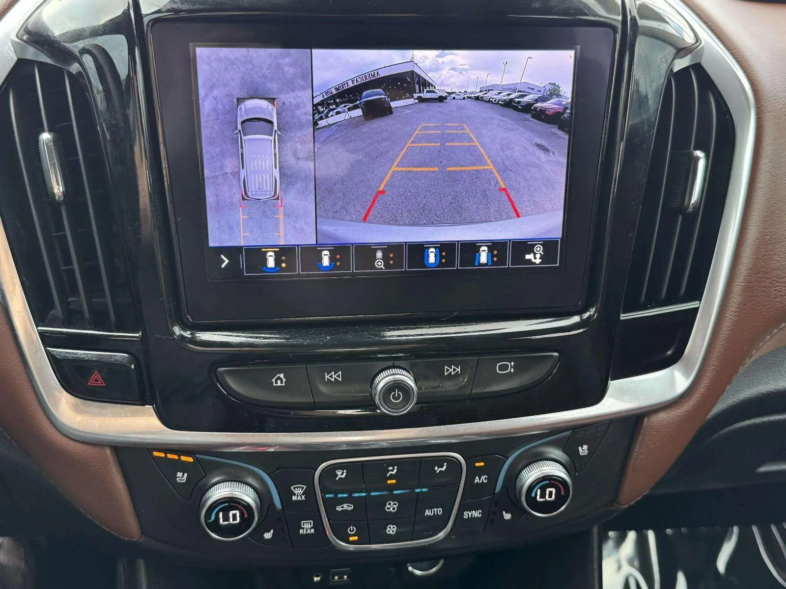 Chevrolet Traverse photo 27