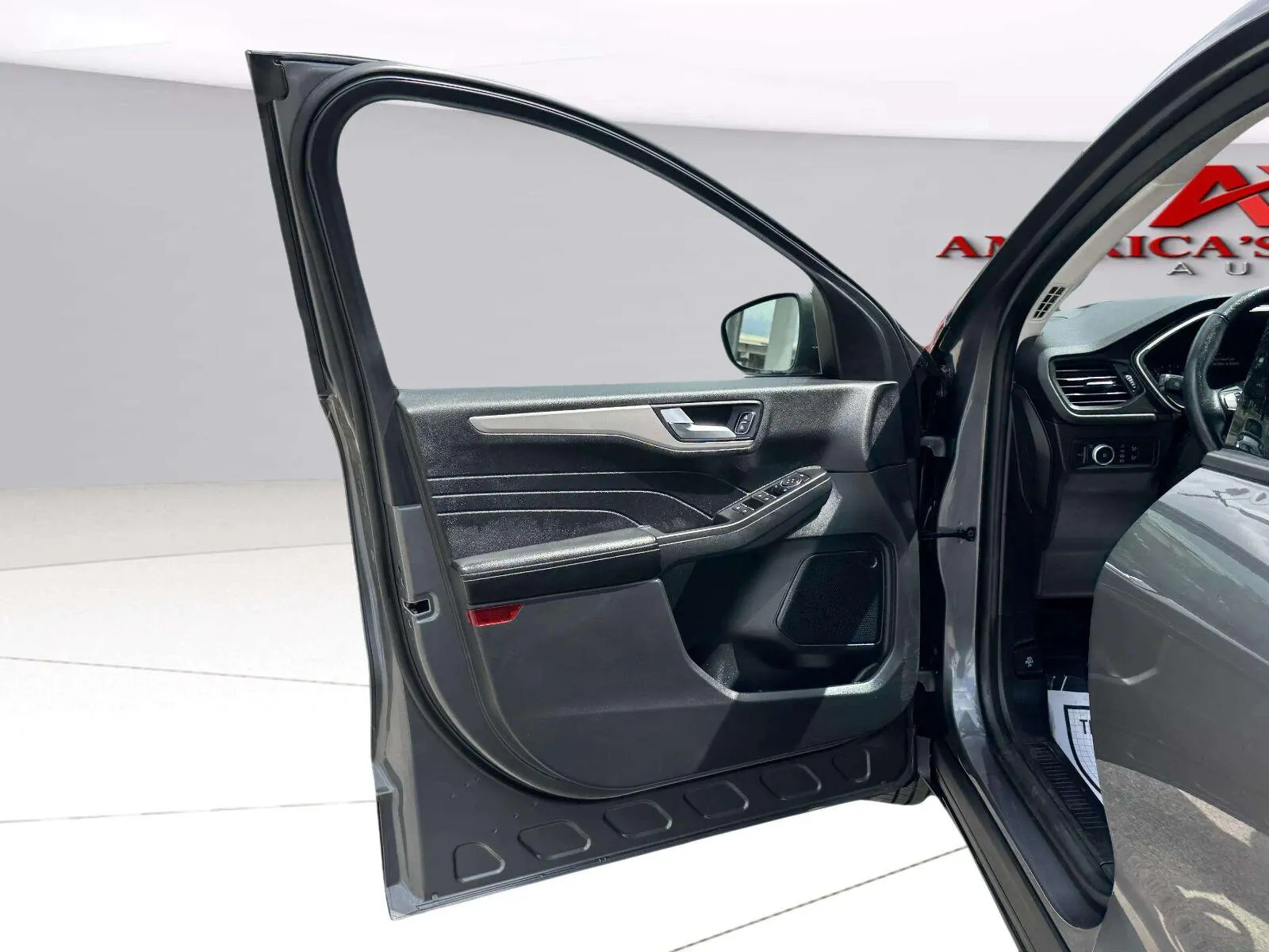 Ford Escape photo 17