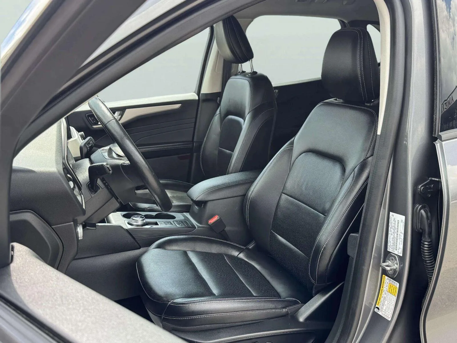 Ford Escape photo 19