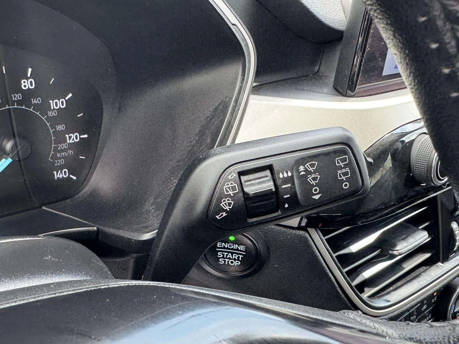 Ford Escape photo 22
