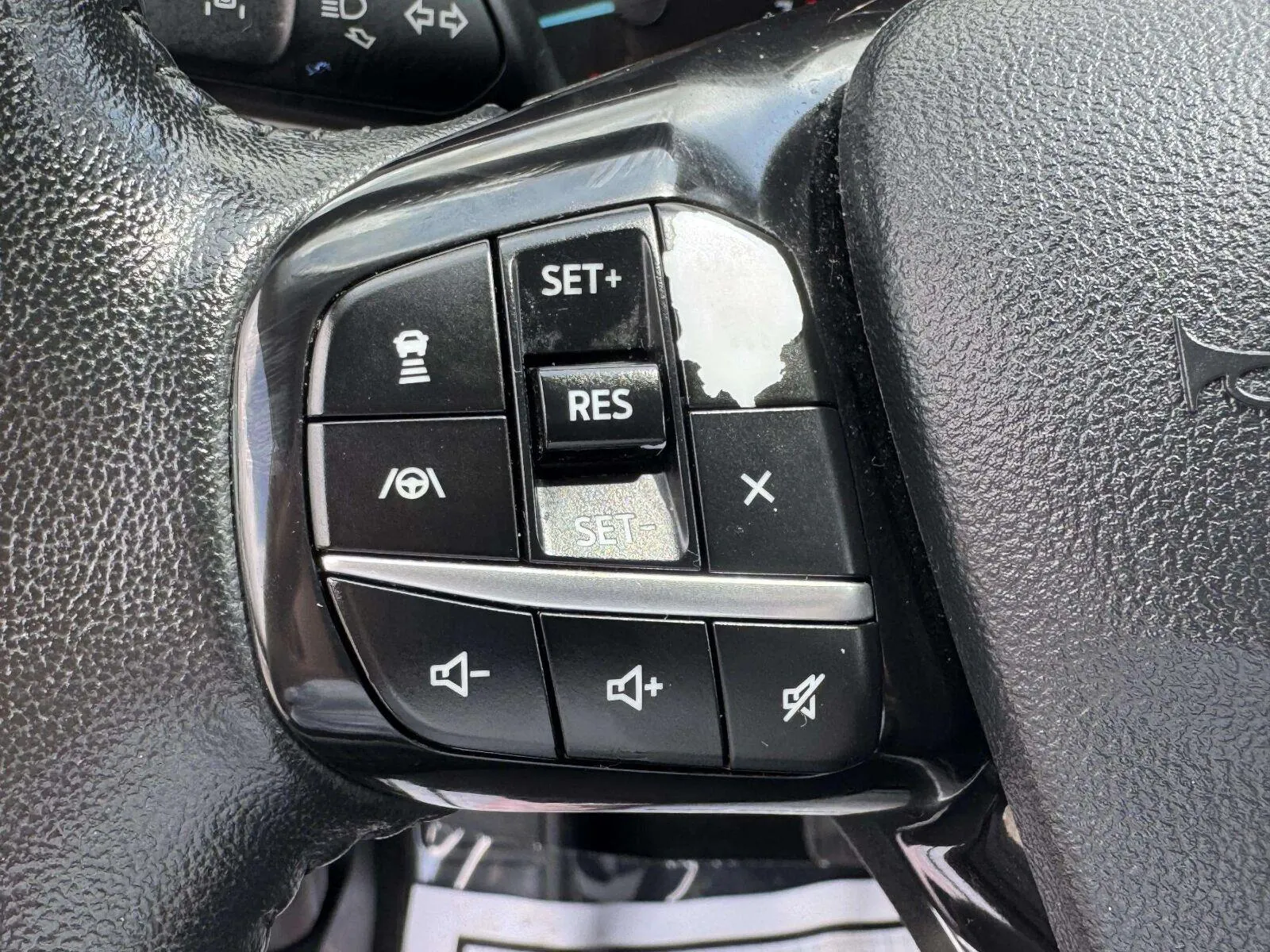 Ford Escape photo 23