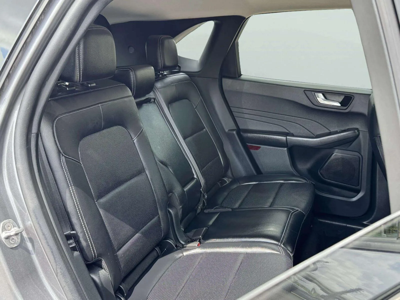 Ford Escape photo 36