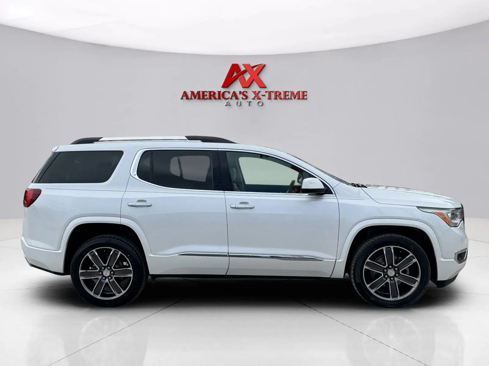GMC Acadia photo 7