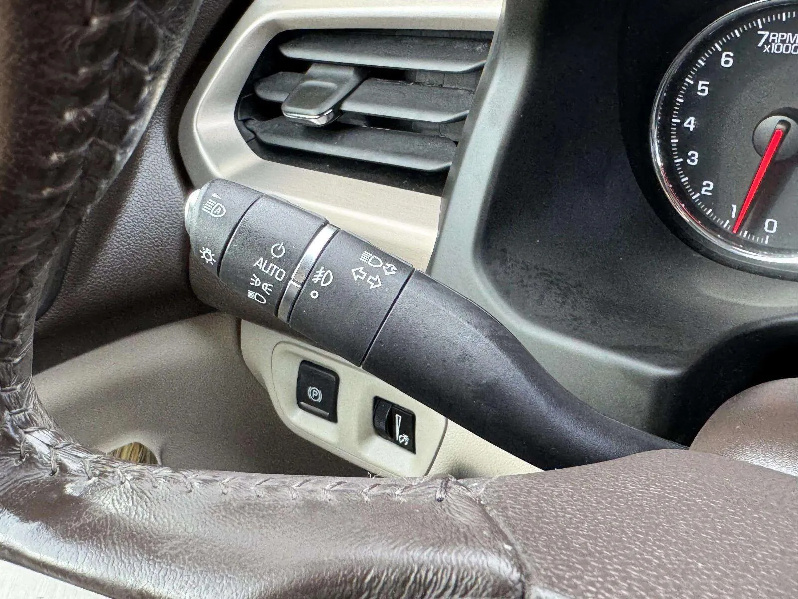 GMC Acadia photo 21