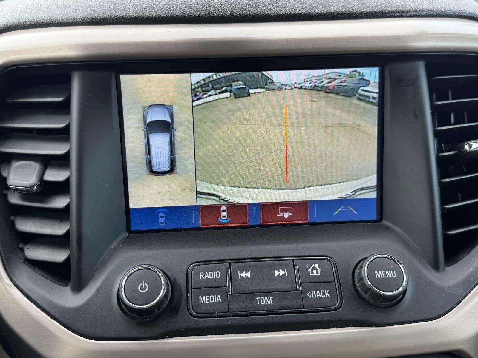 GMC Acadia photo 28