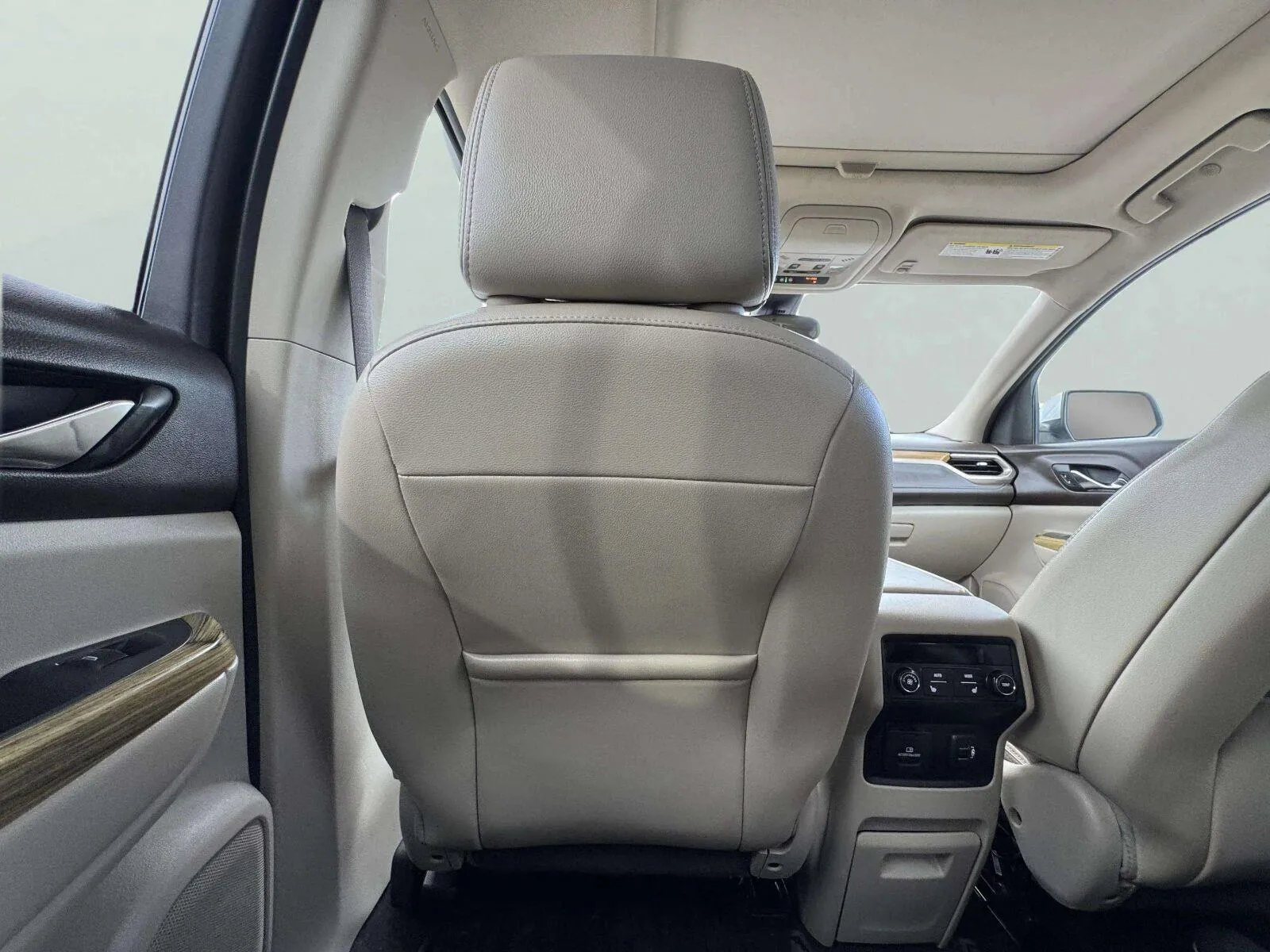 GMC Acadia photo 37