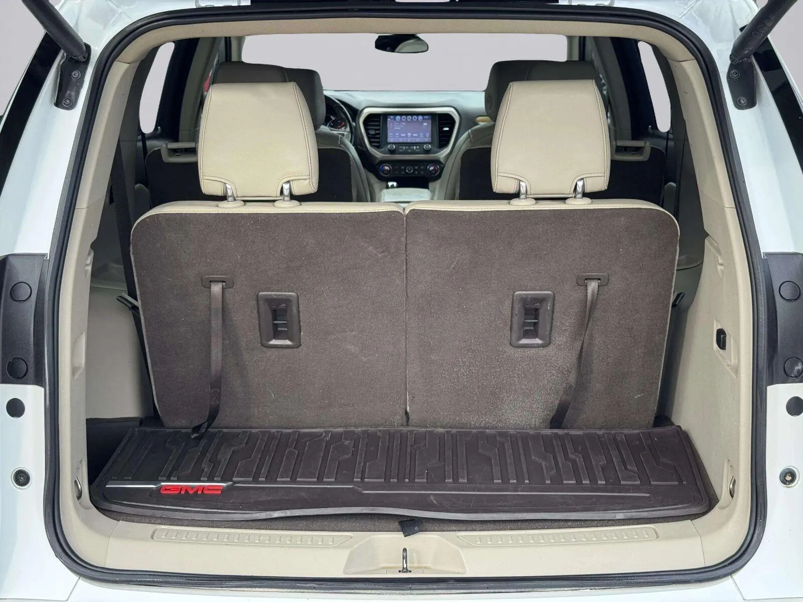 GMC Acadia photo 48
