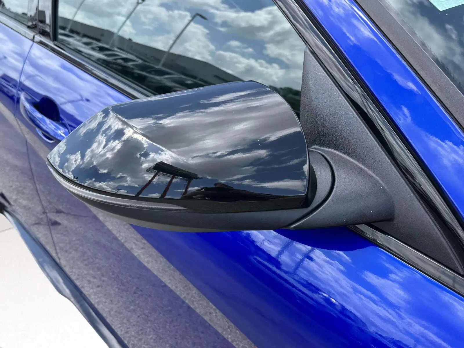 Hyundai Elantra photo 10