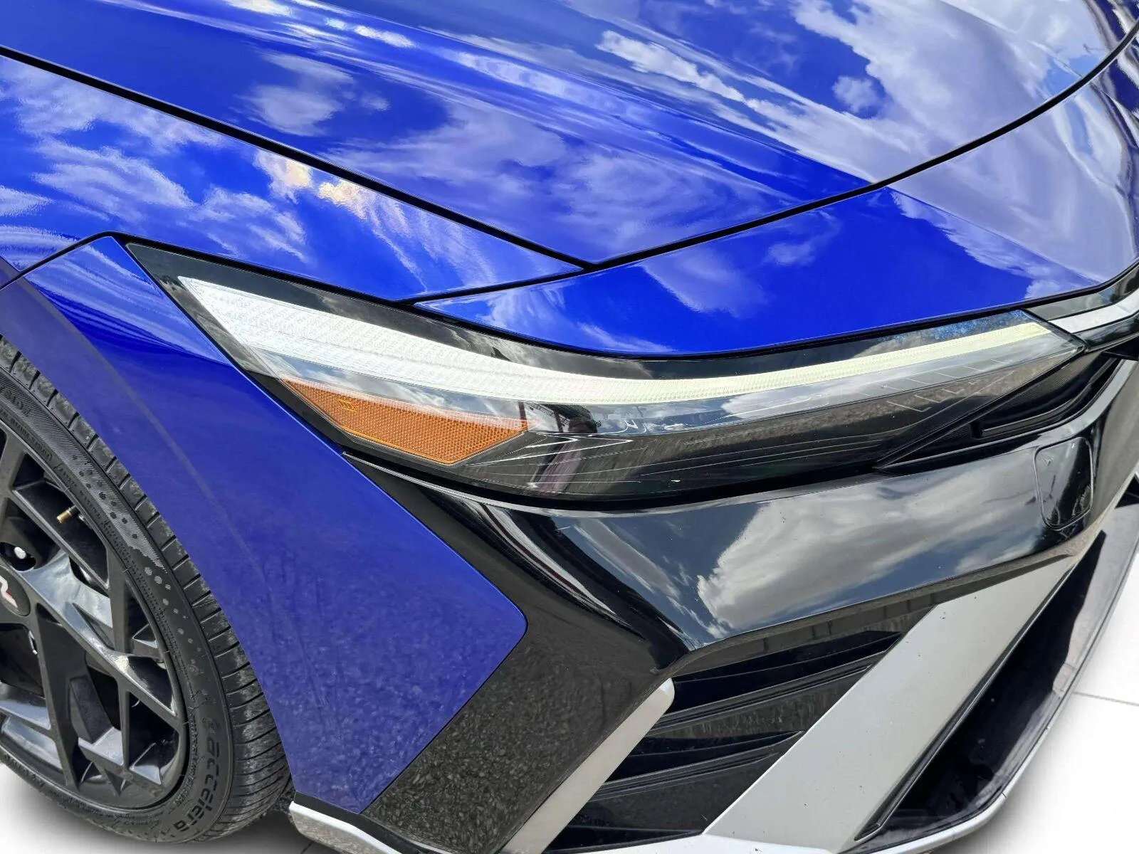 Hyundai Elantra photo 11