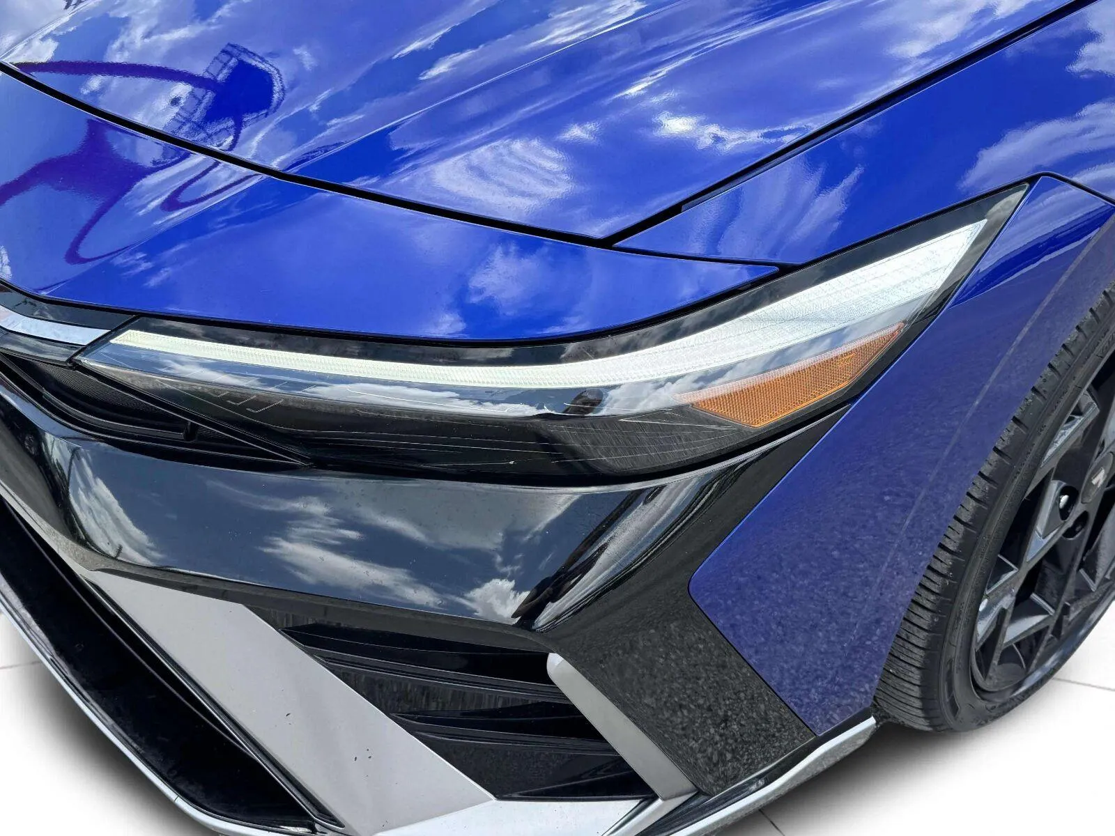 Hyundai Elantra photo 12