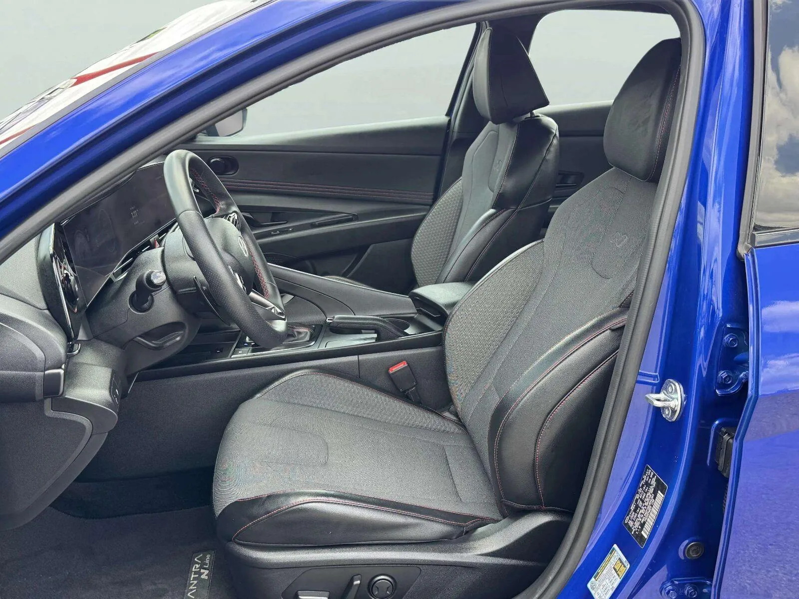 Hyundai Elantra photo 16