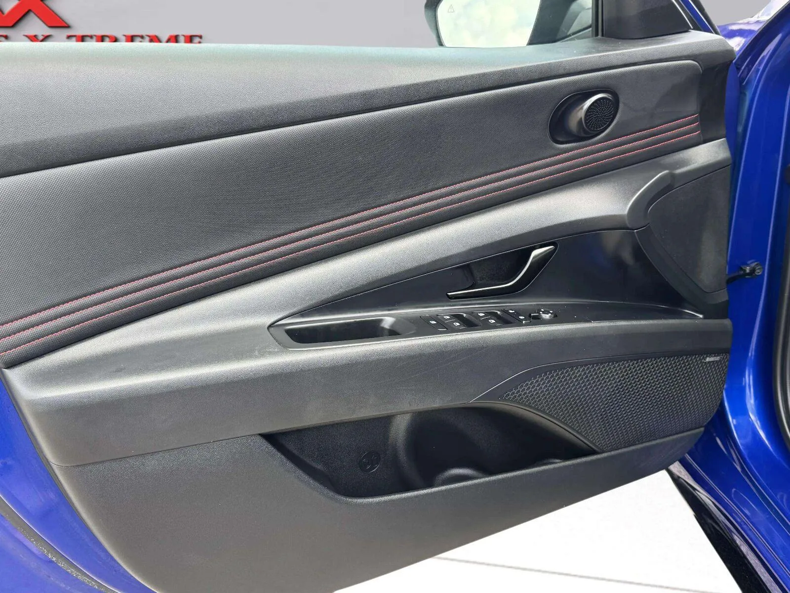 Hyundai Elantra photo 18