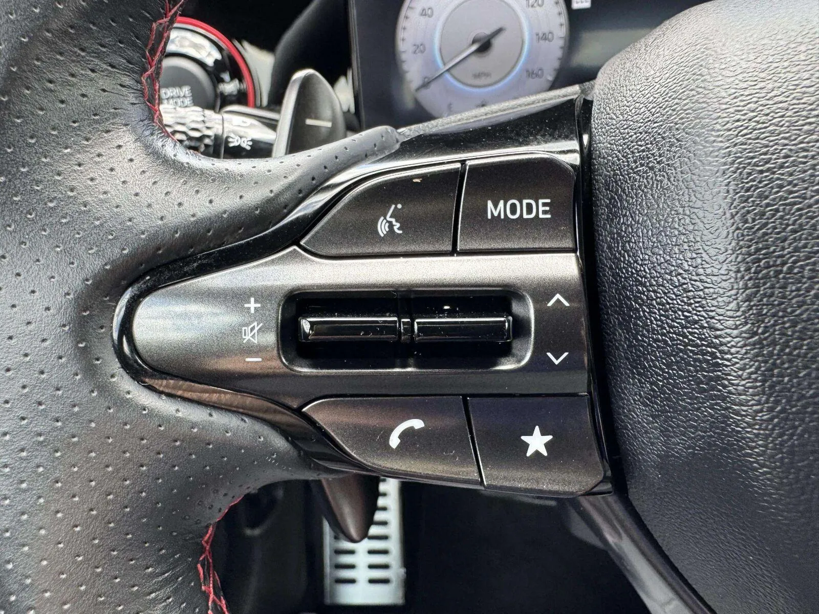 Hyundai Elantra photo 23