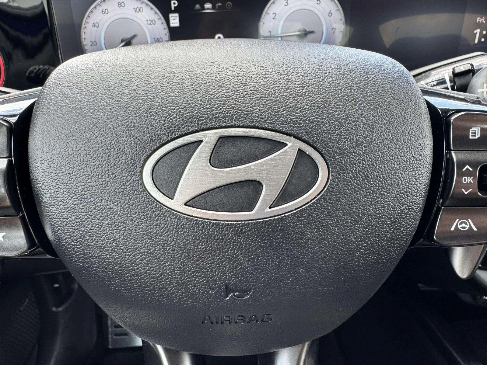 Hyundai Elantra photo 24