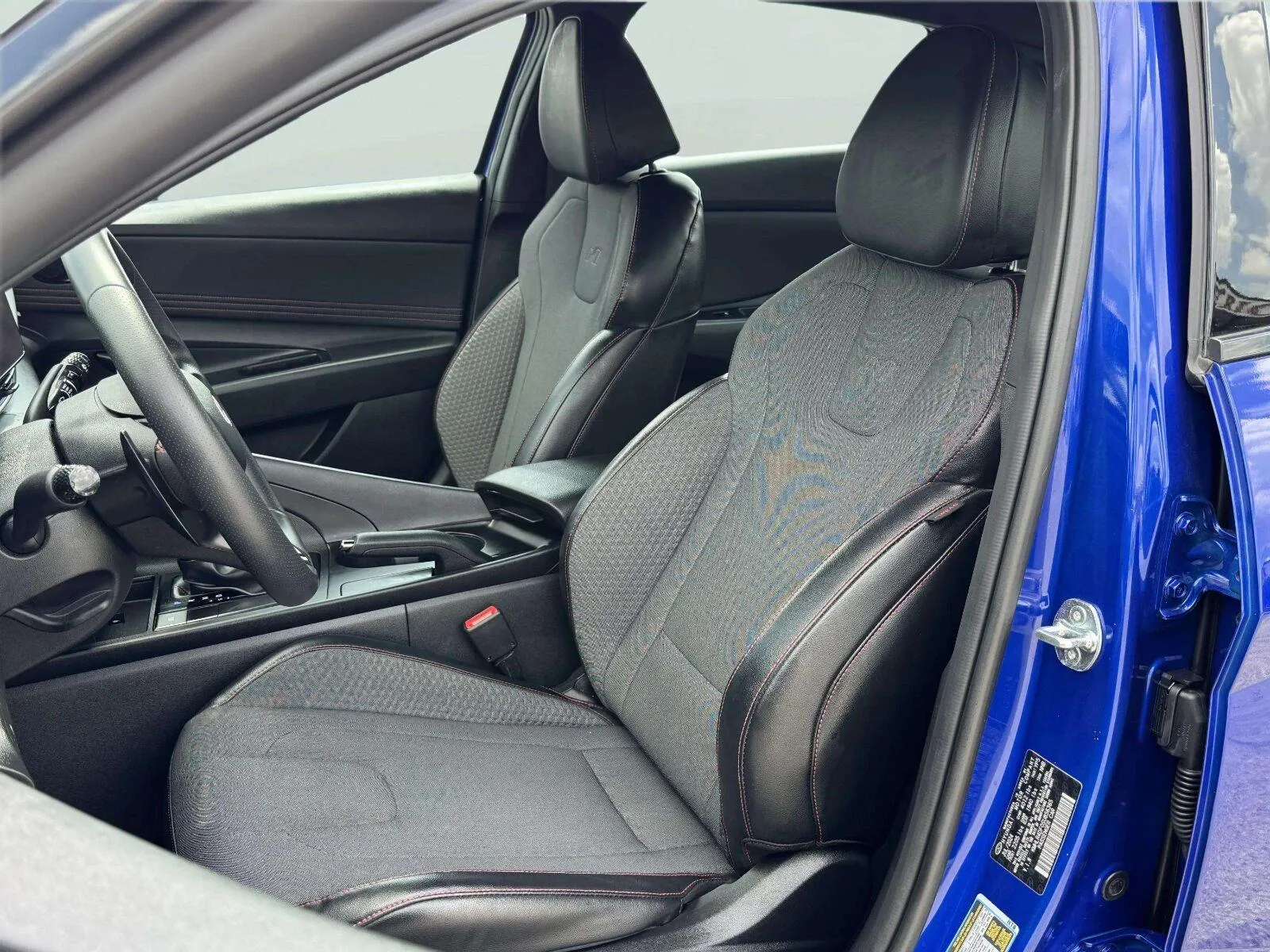 Hyundai Elantra photo 19